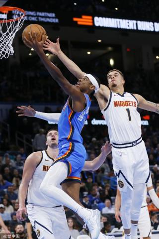 他只能掏出 他只能掏出