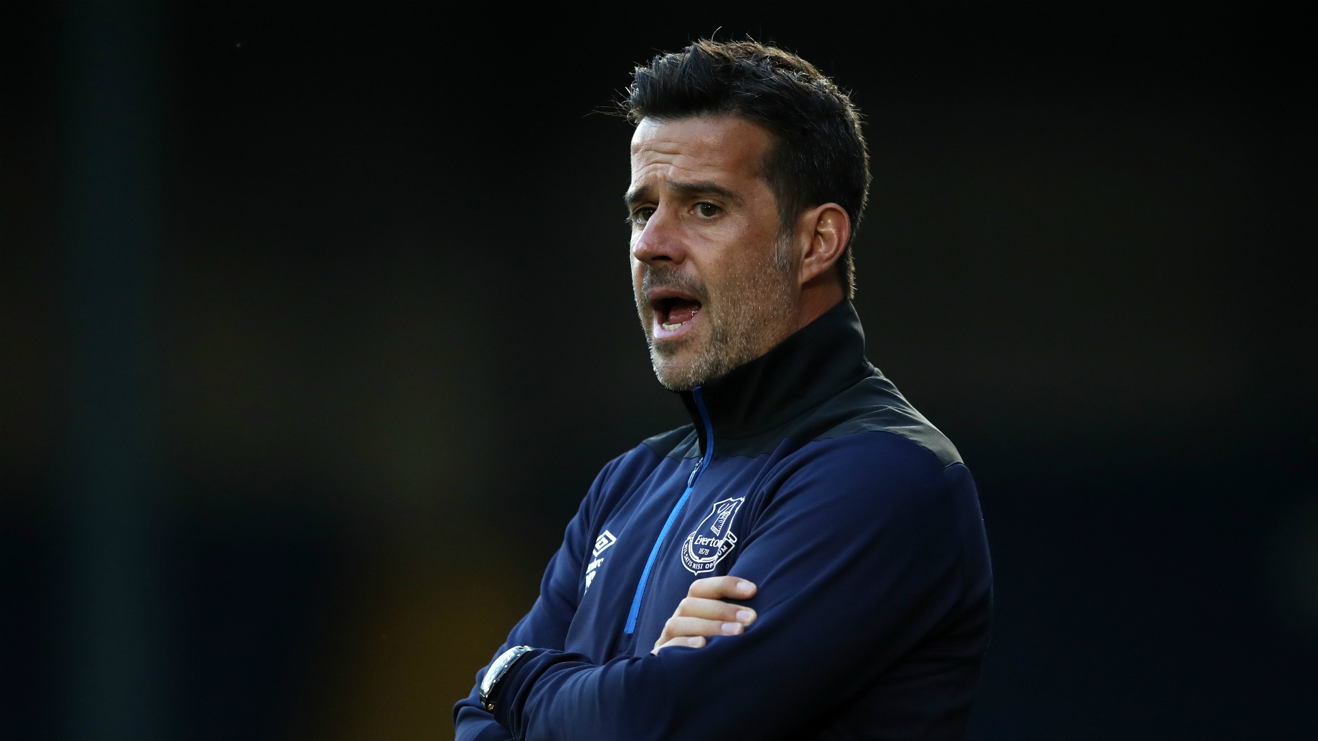 场上始终保 场上始终保