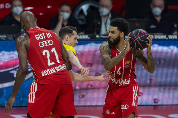 场面上占据 场面上占据