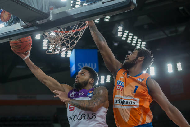 共同努力推 共同努力推